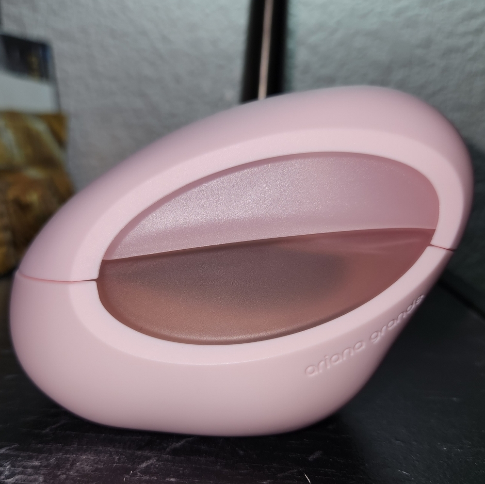 Ariana Grande Mod Blush perfume EDP